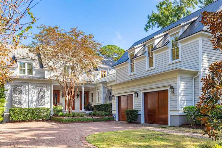39 Robert Mills Circle Mount Pleasant, SC 29464