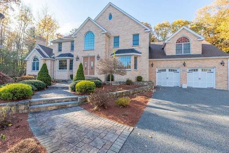 4 Bens Way Hopedale, MA 01747