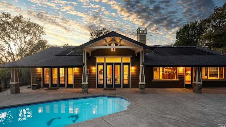 5670 Queen Anne Drive Santa Rosa, CA 95409