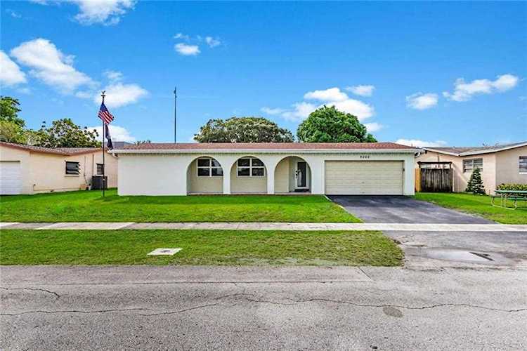 9200 SW 56th St Cooper City, FL 33328