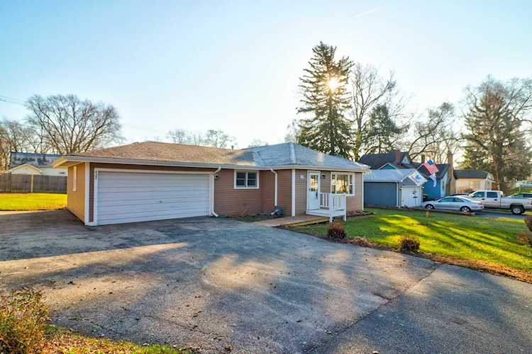 420 Santa Barbara Rd Lakemoor, IL 60051
