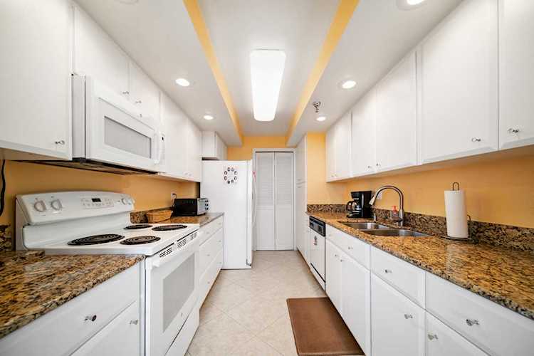 859 Jeffery Street #711 Boca Raton, FL 33487
