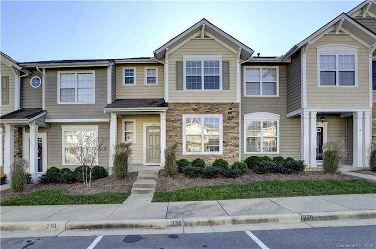 230 Dawn Mist Ln Fort Mill, SC 29708