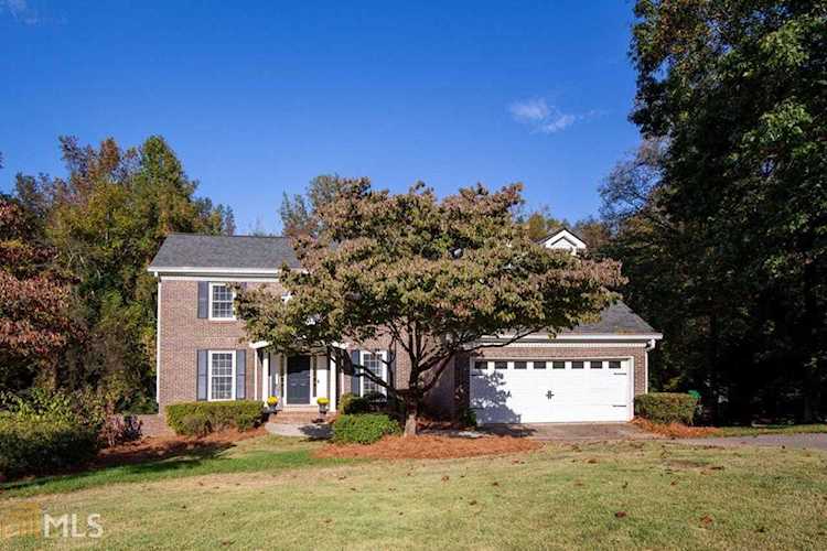 671 Battersea Dr Lawrenceville, GA 30044 | MLS 8878548 Photo 1