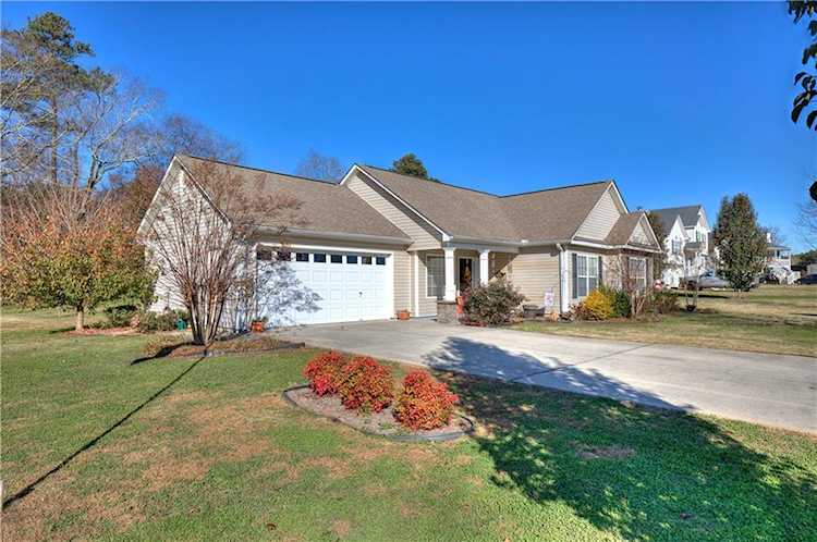 25 Rocky Ave Cartersville, GA 30120 | MLS 6812211 Photo 1