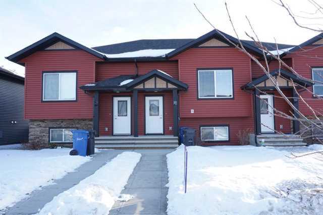 103 Hawkridge Blvd Penhold, AB T0M 1R0