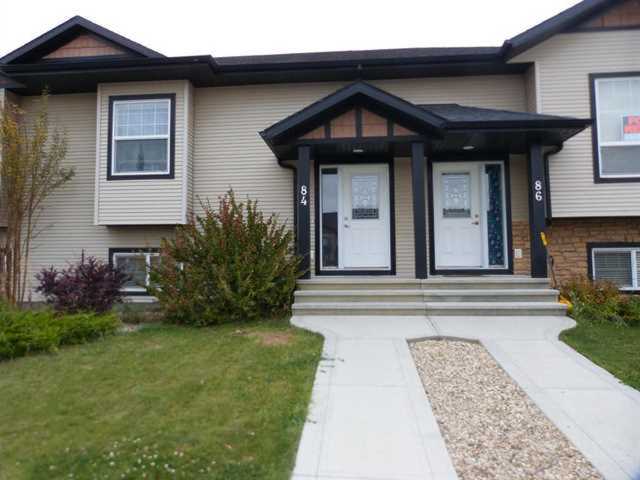 84 Hawkridge Blvd Penhold, AB T0M 1R0