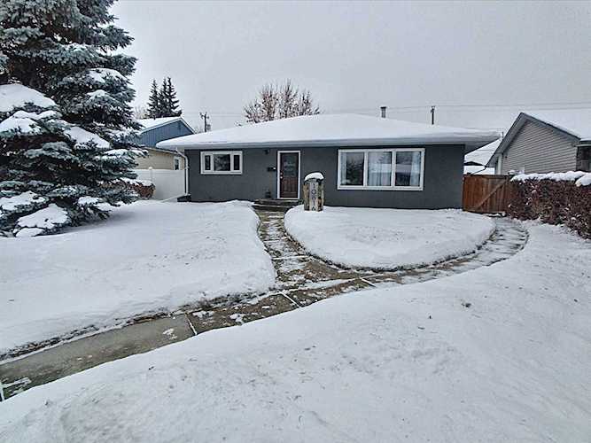 10816 52 Street NW Edmonton, AB T6A 2H3