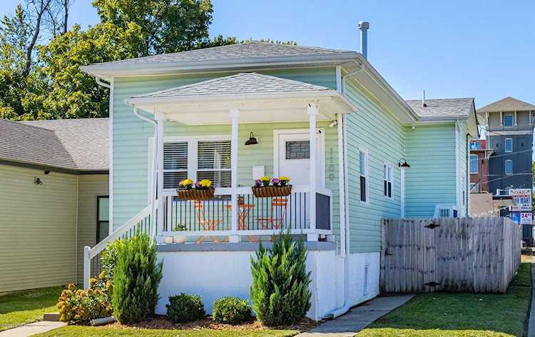 1100 Fischer Ave Louisville, KY 40204