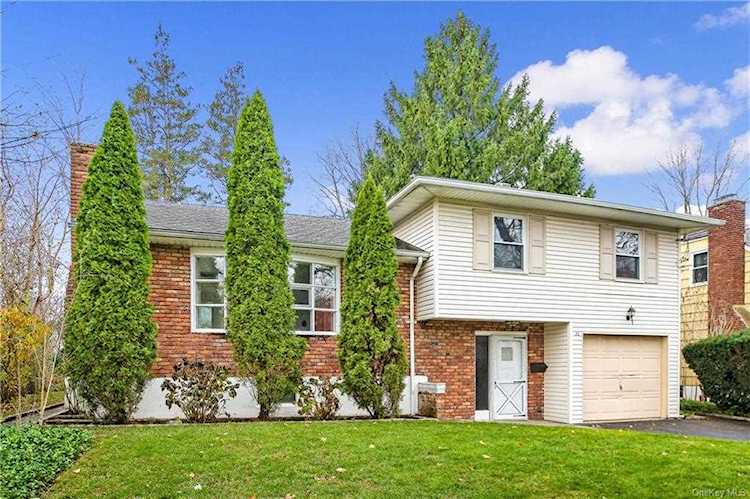 23 Mohawk Road Yonkers, NY 10710
