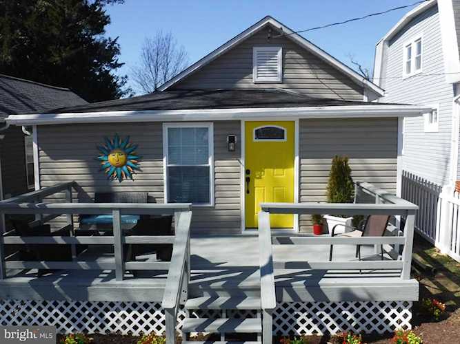 8714 Bayside Rd Chesapeake Beach, MD 20732