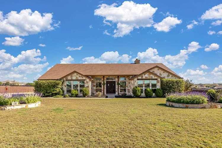 200 Sarahs LN Liberty Hill, TX 78642