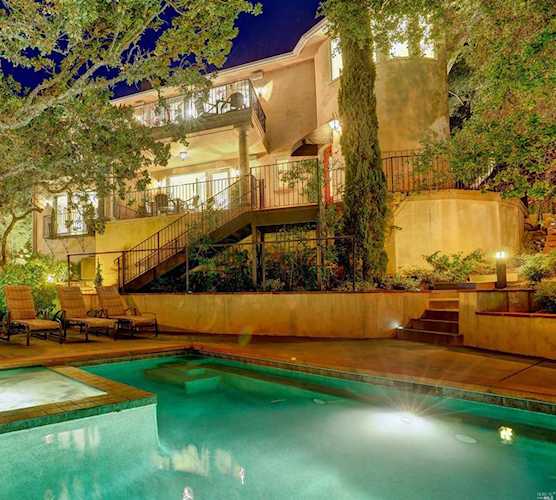 2410 Thornsberry Road Sonoma, CA 95476