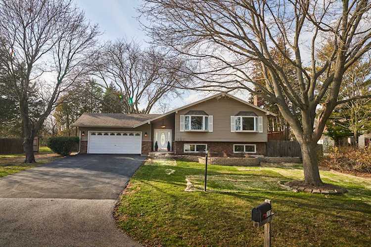 32020 N Pine Ave Grayslake, IL 60030 | MLS 10934820 Photo 1