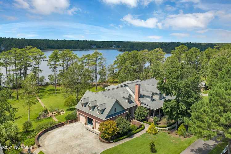 45 N King Fisher Lane Hampstead, NC 28443