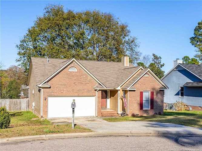 599 Sugaridge Ln Fayetteville, NC 28311