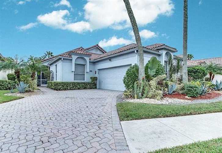 6320 Evian Pl Boynton Beach, FL 33437