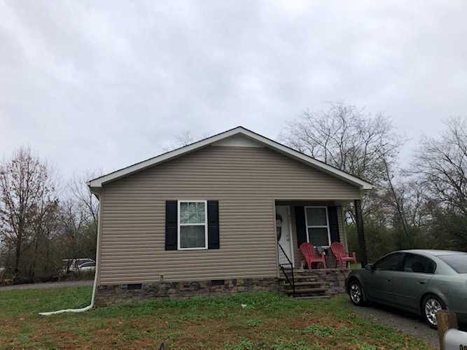 207 Johnson Ln Tullahoma, TN 37388