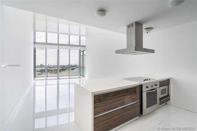 1100 Biscayne Blvd #2906 Miami, FL 33132