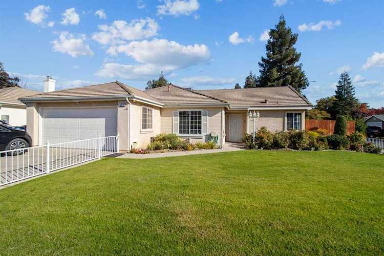 2476 N Berlin Avenue Fresno, CA 93722