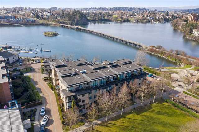 330 Waterfront Cres Victoria, BC V8T 5K3