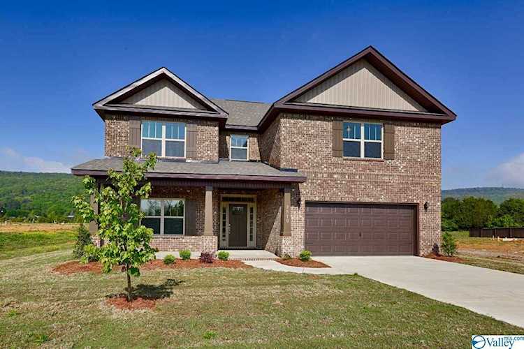 16327 Trestle Street Huntsville, AL 35803