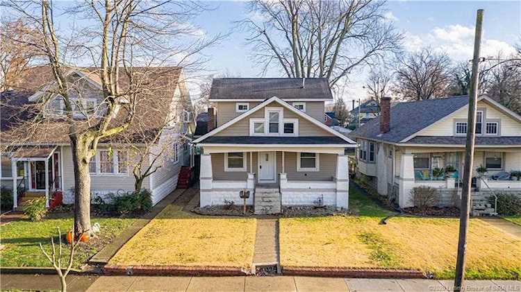 946 E 7th St Jeffersonville, IN 47130