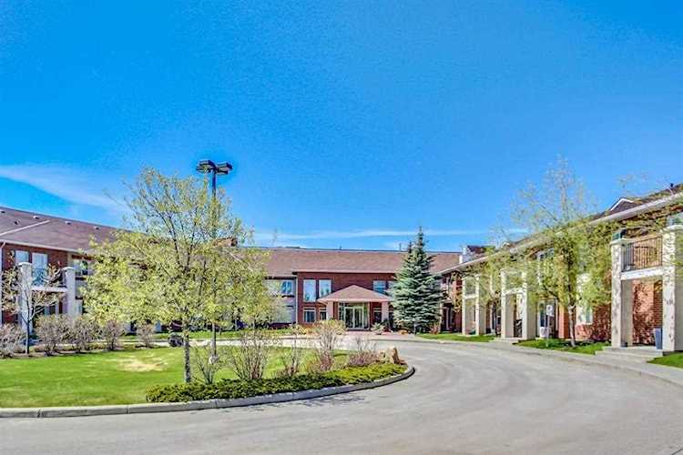 550 Prominence Rise SW #205 Calgary, AB T3H 5J1