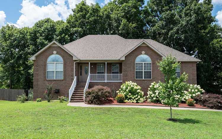 1018 Vista Dr Greenbrier, TN 37073 | MLS 2209770 Photo 1