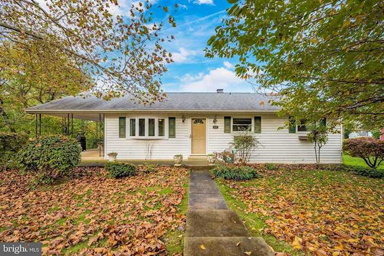 6010 Fairfield Ln Sykesville, MD 21784