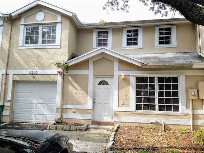 5203 SW 121st Ter Cooper City, FL 33330