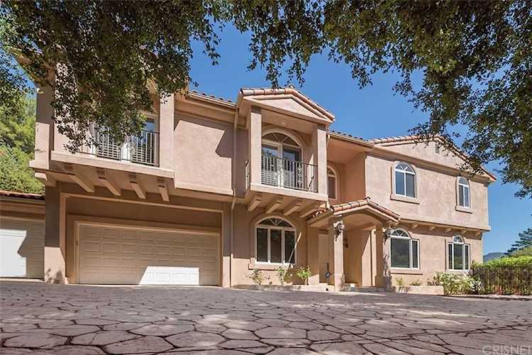 24439 Mulholland Calabasas, CA 91302