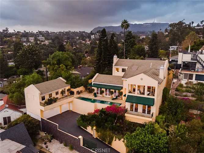 2066 Morgan Hill Drive Los Angeles, CA 90068