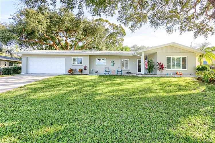 2345 Demaret Dr Dunedin, FL 34698