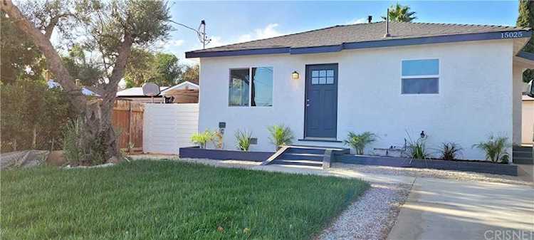 15025 Larkspur Street Sylmar, CA 91342