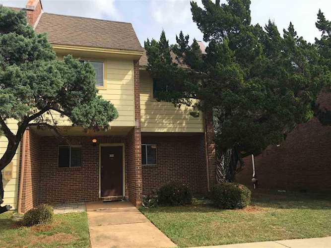 2731 S Blairstone Rd Tallahassee, FL 32301