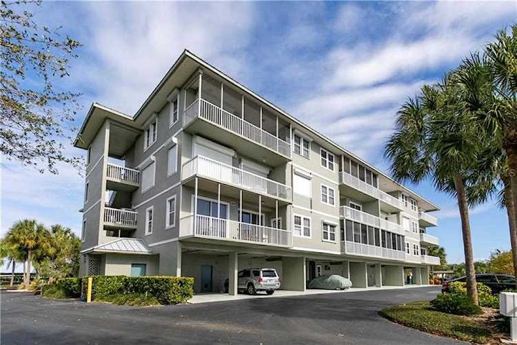 5 Island Park PLACE #207 Dunedin, FL 34698