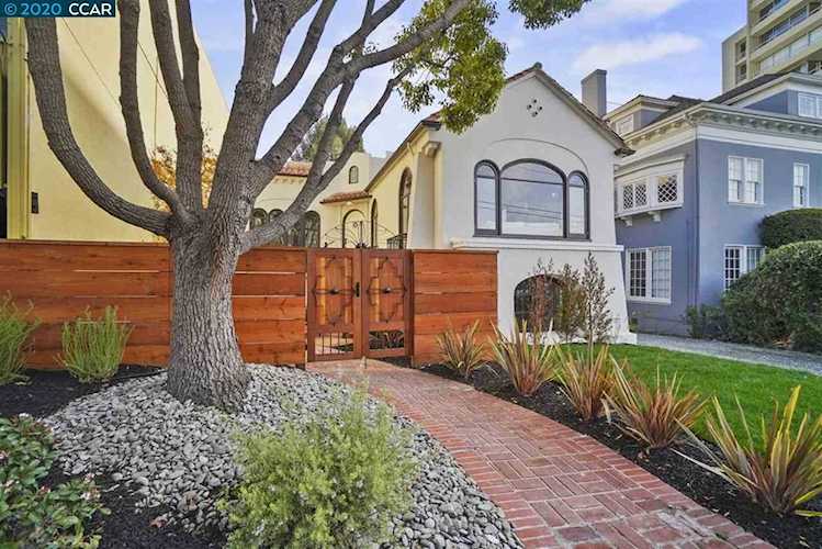 310 Lee St Oakland, CA 94610