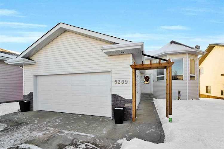 5209 Prairie Ridge Ave Blackfalds, AB T4M 0E7