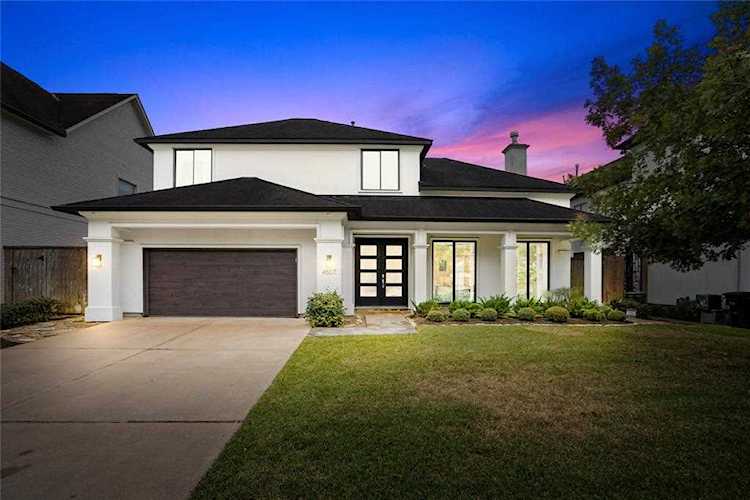 4507 Holt St Bellaire, TX 77401