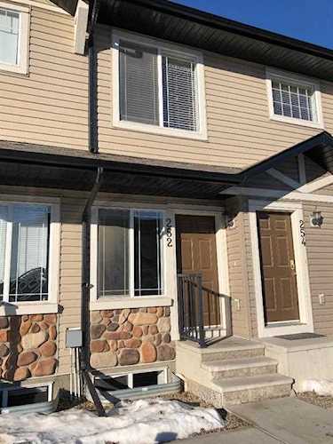 252 Saddlebrook Calgary, AB T3J 0G5