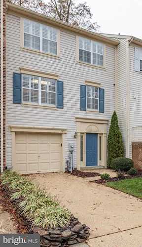 2505 Windy Oak Ct Crofton, MD 21114
