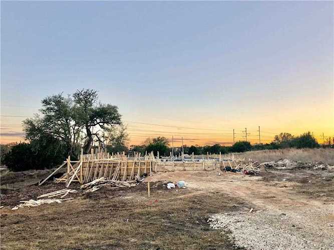1586 Nature View LOOP Driftwood, TX 78619
