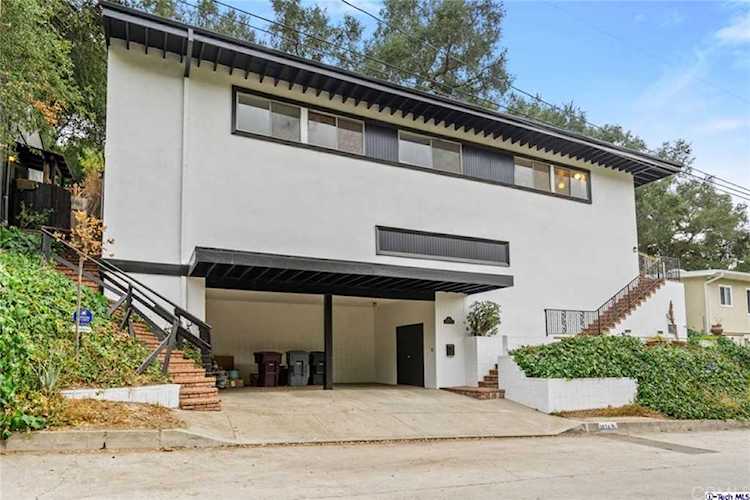 1874 Los Encinos Avenue Glendale, CA 91208