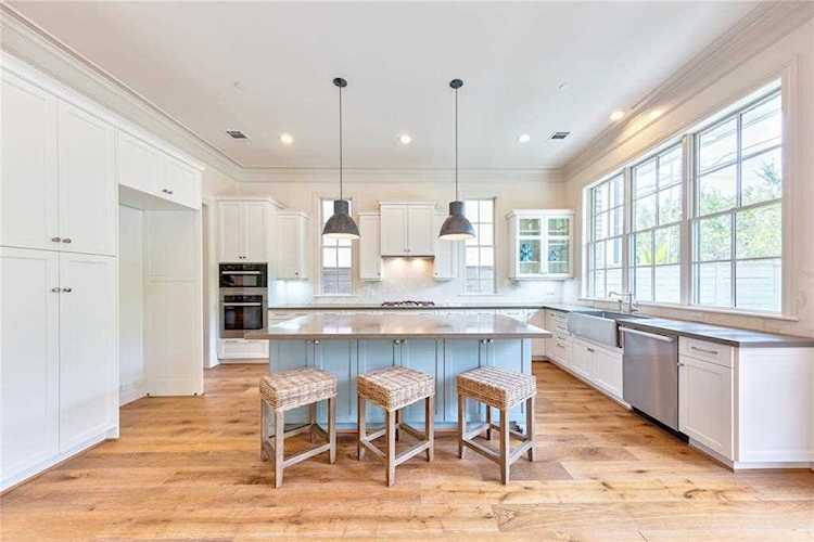 5403 Alder Circle Bellaire, TX 77401