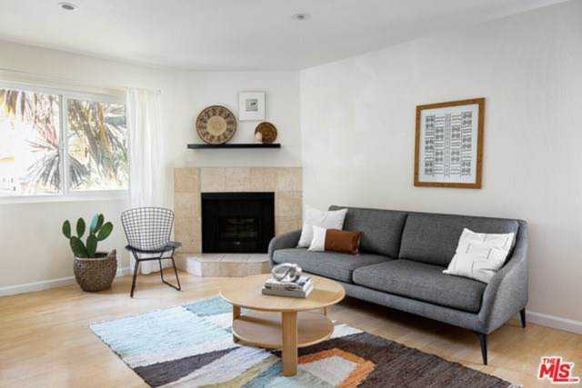 11734 Avon Way #102 Los Angeles, CA 90066