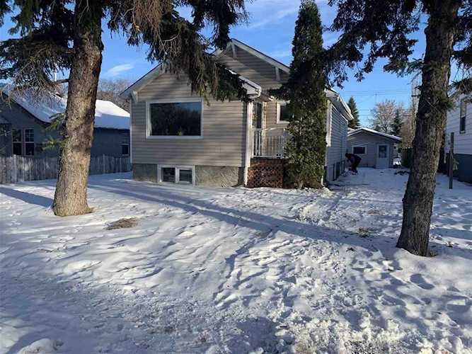 11929 39 Street NW Edmonton, AB T5W 2J6