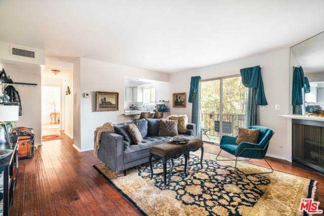 4230 Whitsett Avenue #5, Studio City, CA 91604 | RubyHome Photo 1