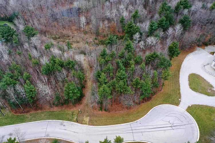 Fonda Fields Ct Hobart, WI 54155