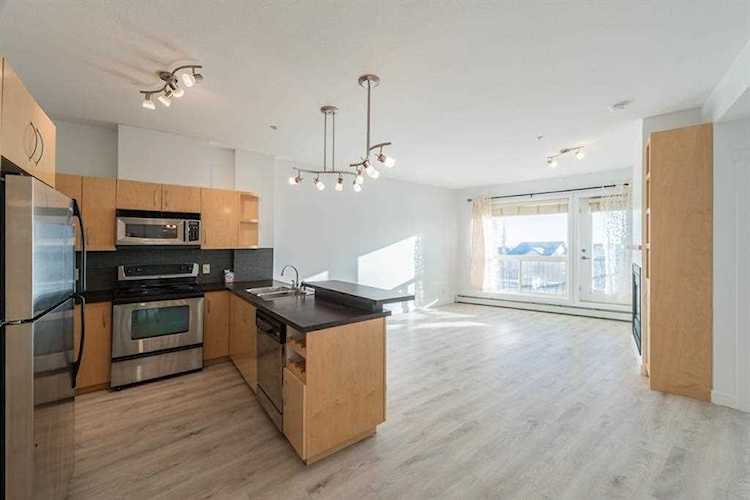 69 Springborough Ct SW #202 Calgary, AB T3H 5V5